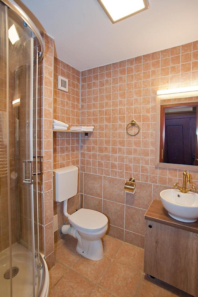 Hotel Regina Sinaia Bagian luar foto