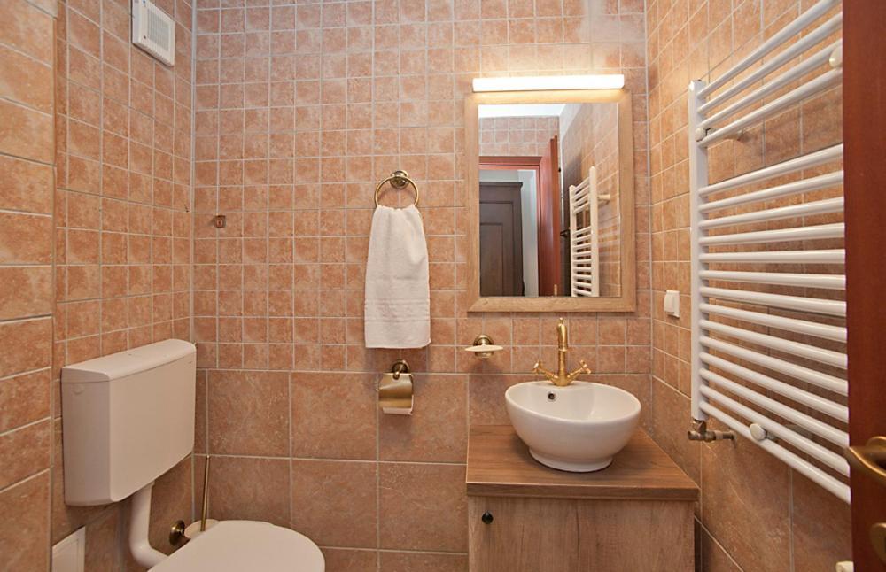 Hotel Regina Sinaia Bagian luar foto